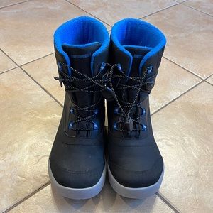 Merrell Snow Bank 3.0 Waterproof Boots. Sz 5. Excellent condition!